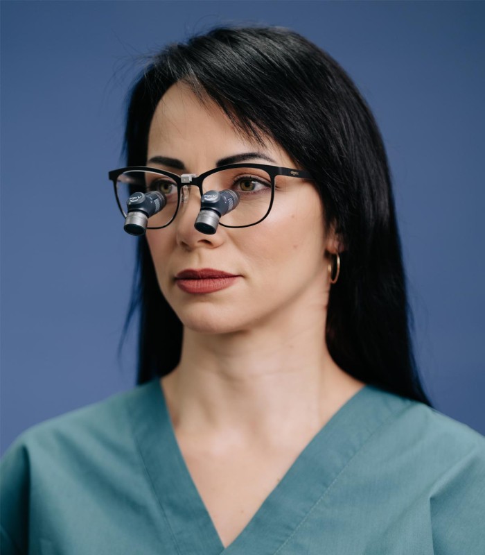 Ergo V - 3 ingrandimenti, 1 dispositivo, stessa postura.